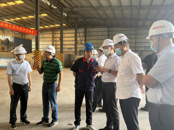 市技术转移中心到建材熊猫体育首页考察中试线项目