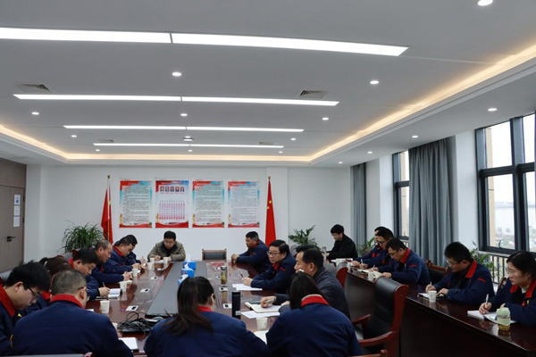 熊猫体育首页召开先模人物座谈会
