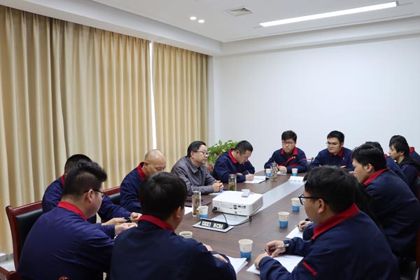 熊猫体育首页党委书记到电控设备厂调研