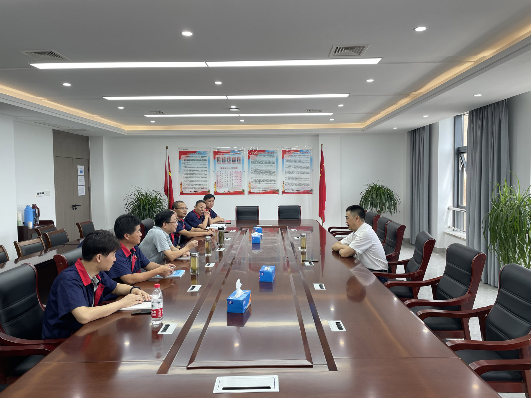 集团熊猫体育首页党委委员、总工程师周俊到熊猫体育首页调研 