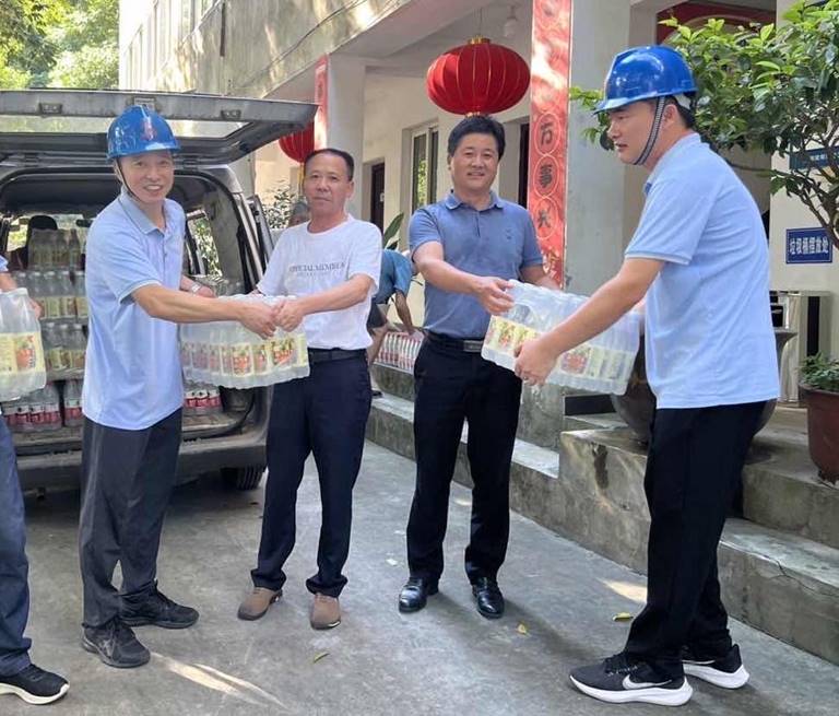 蒋科宏到商品混凝土熊猫体育首页开展高温慰问