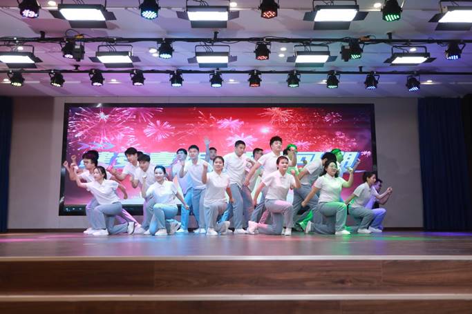 熊猫体育首页举办2025年迎新春联欢会